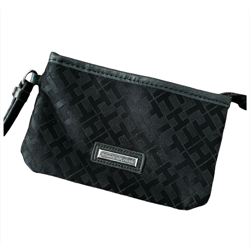Tommy Hilfiger Black Wristlet Wallet